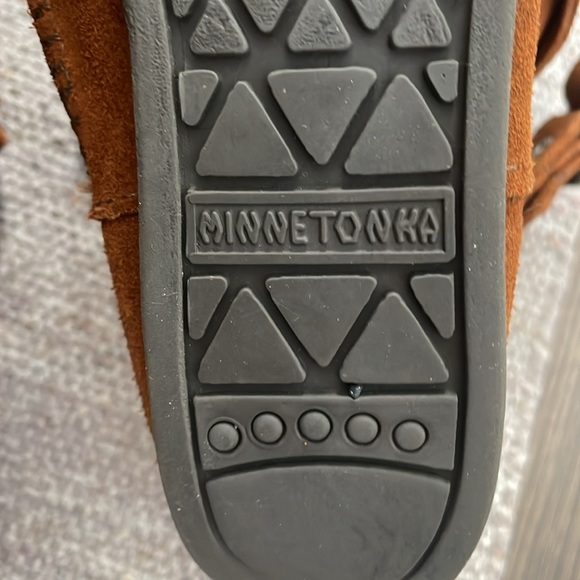 Minnetonka moccasin flat boots. Size 8. Worn maybe once. Great condition - Picture 6 of 6